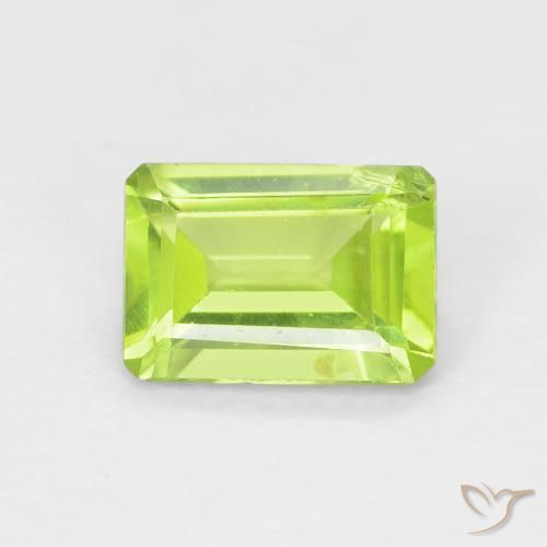 1.03ct Naturel Vert moyen Péridot, Taille émeraude, VS