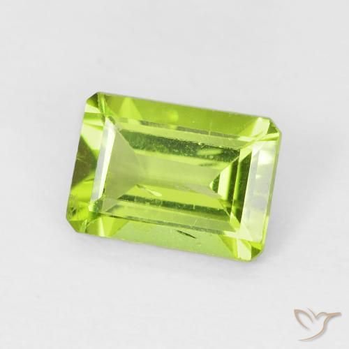 Péridot Vert moyen naturelle Octogone / coupe Émeraude, 1.08 ct, VS
