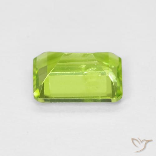 Péridot Vert moyen naturelle Octogone / coupe Émeraude, 1.08 ct, VS