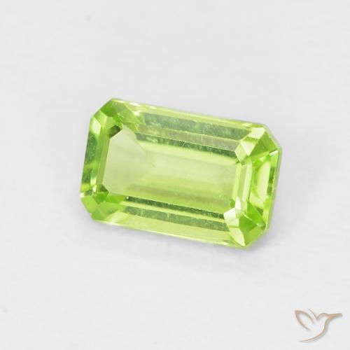 Péridot Vert jaunâtre naturelle Octogone / coupe Émeraude, 0.51 ct, VVS