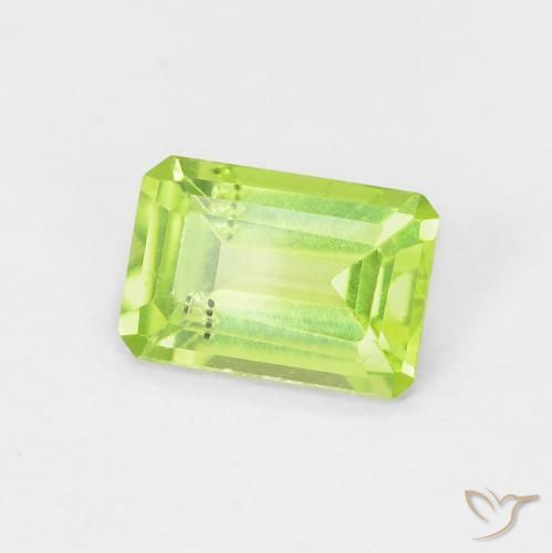 Péridot Vert jaunâtre naturelle Octogone / coupe Émeraude, 0.57 ct, VS