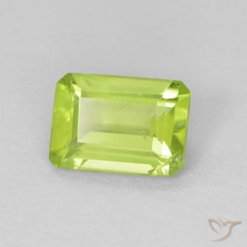Péridot Vert clair naturelle Octogone / coupe Émeraude, 0.95 ct, VS
