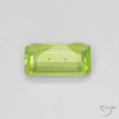 Péridot Vert clair naturelle Octogone / coupe Émeraude, 0.84 ct, Opaque