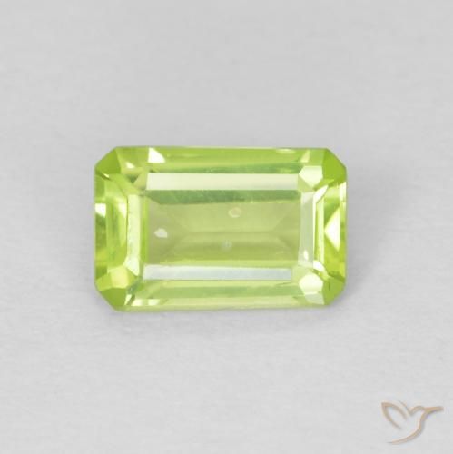Péridot Vert clair naturelle Octogone / coupe Émeraude, 0.52 ct, VS