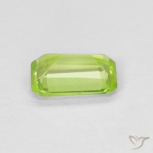 Péridot Vert clair naturelle Octogone / coupe Émeraude, 0.52 ct, VS