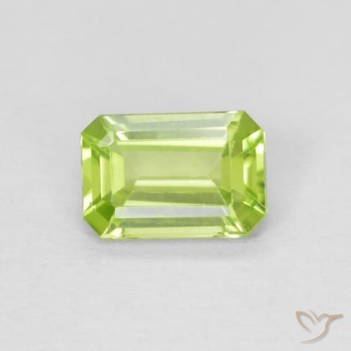 0.55ct Naturel Vert clair Péridot, Taille émeraude, VS