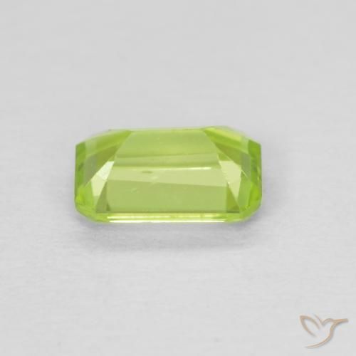 Péridot Vert clair naturelle Octogone / coupe Émeraude, 0.55 ct, VS