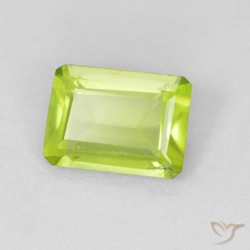 Péridot Vert clair naturelle Octogone / coupe Émeraude, 0.93 ct, VS