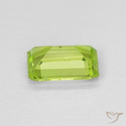 Péridot Vert clair naturelle Octogone / coupe Émeraude, 0.59 ct, VS-SI