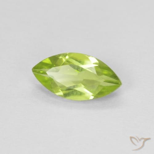 Péridot Vert moyen naturelle Marquise, 0.69 ct, VVS