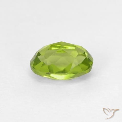 Péridot Vert clair naturelle ovale, 0.66 ct, VVS-VS