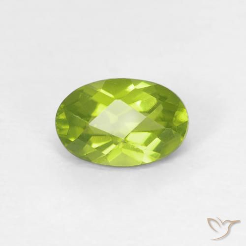 Péridot Vert clair naturelle ovale, 0.62 ct, VVS-VS