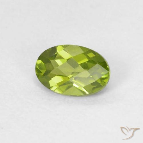 Péridot Vert éclatant naturelle ovale, 0.55 ct, VVS-VS