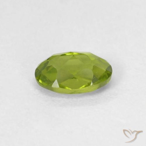 Péridot Vert éclatant naturelle ovale, 0.55 ct, VVS-VS