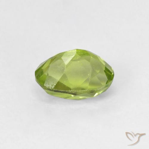 Péridot Vert clair naturelle ovale, 0.72 ct, VVS-VS