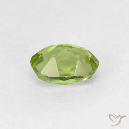 Péridot Vert clair naturelle ovale, 0.68 ct, VVS-VS
