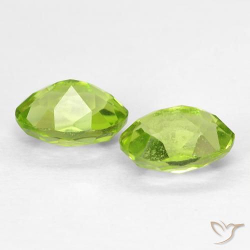 Shop natural 1.28ct Vert éclatant Péridot gems, ovale, from Chine at GemSelect. In stock, global shipping!