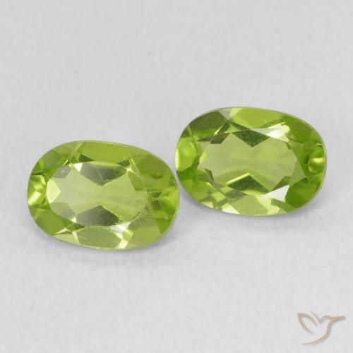 Shop natural 1.77ct Vert éclatant Péridot gems, ovale, from Chine at GemSelect. In stock, global shipping!