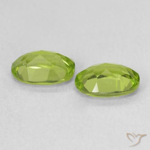 Shop natural 1.77ct Vert éclatant Péridot gems, ovale, from Chine at GemSelect. In stock, global shipping!