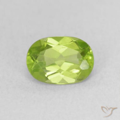 0.96ct Naturel Vert moyen Péridot, ovale, VS