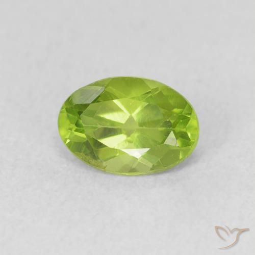 0.91ct Naturel Vert moyen Péridot, ovale, VS