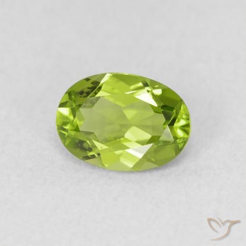 Péridot Vert éclatant naturelle ovale, 0.86 ct, VS
