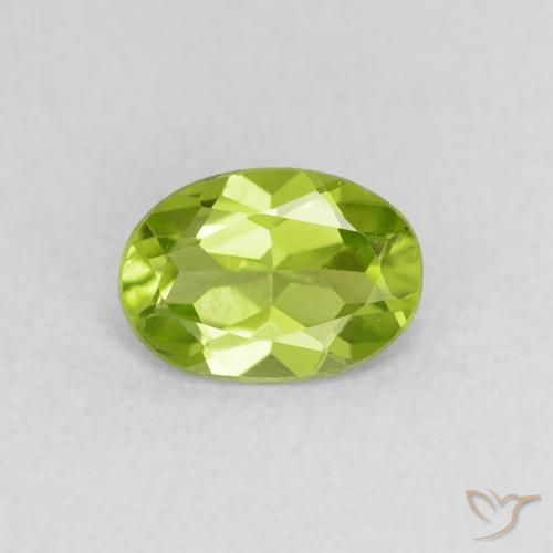 0.76ct Naturel Vert moyen Péridot, ovale, VS