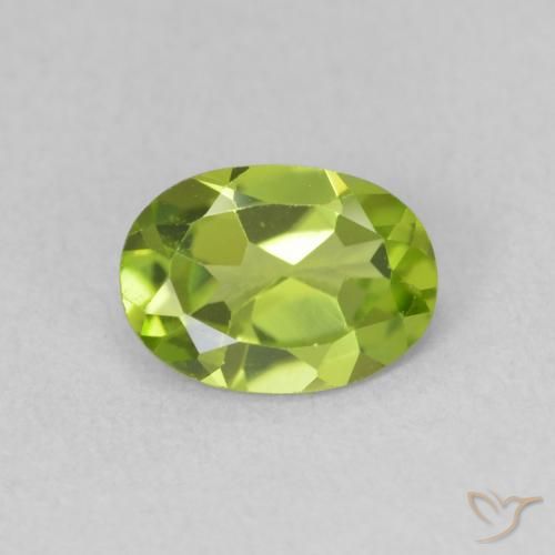 0.95ct Naturel Vert moyen Péridot, ovale, VS