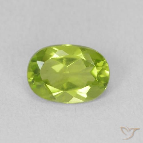 0.92ct Naturel Vert moyen Péridot, ovale, VS