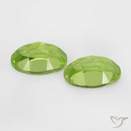 Shop natural 1.85ct Vert éclatant Péridot gems, ovale, from Chine at GemSelect. In stock, global shipping!