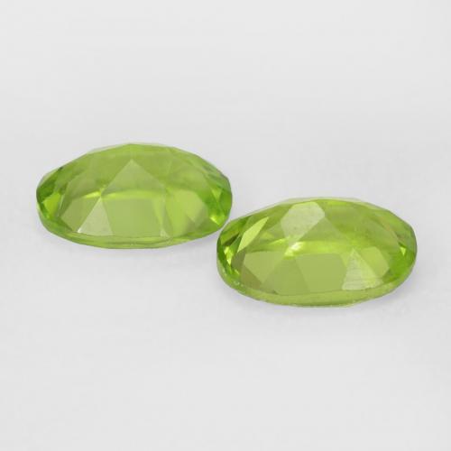 Shop natural 1.88ct Vert jaunâtre Péridot gems, ovale, from Chine at GemSelect. In stock, global shipping!
