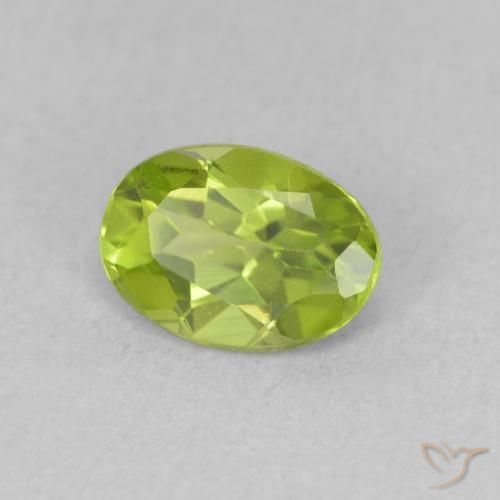 Péridot Vert éclatant naturelle ovale, 0.87 ct, VVS-VS