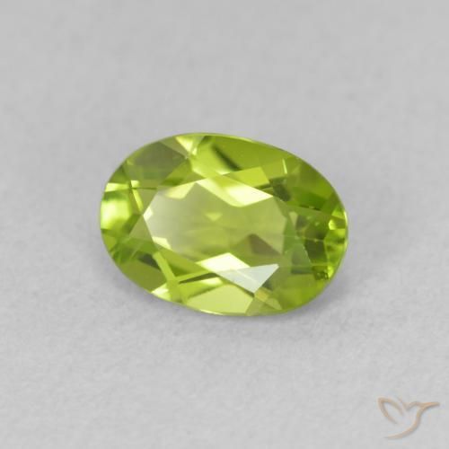 Péridot Vert éclatant naturelle ovale, 0.92 ct, VVS-VS