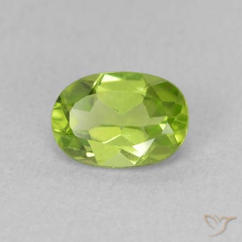 Péridot Vert éclatant naturelle ovale, 0.92 ct, VVS-VS