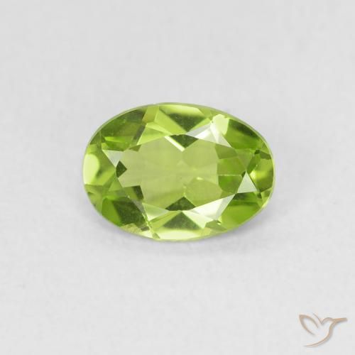 0.73ct Naturel Vert moyen Péridot, ovale, VVS