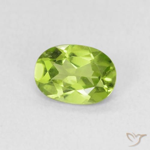 Péridot Vert éclatant naturelle ovale, 0.79 ct, VVS-VS