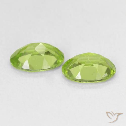 Shop natural 1.56ct Vert vif et léger Péridot gems, ovale, from Chine at GemSelect. In stock, global shipping!