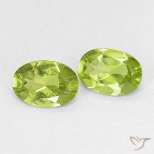 Shop natural 1.49ct Vert vif et léger Péridot gems, ovale, from Chine at GemSelect. In stock, global shipping!