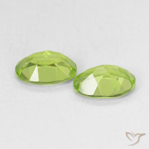 Shop natural 1.60ct Vert vif et léger Péridot gems, ovale, from Chine at GemSelect. In stock, global shipping!