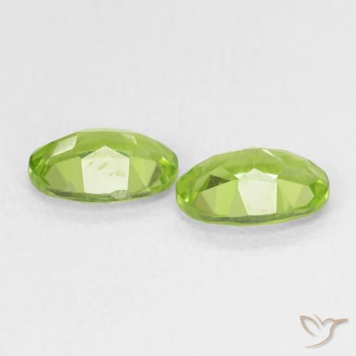 Shop natural 1.62ct Vert vif et léger Péridot gems, ovale, from Chine at GemSelect. In stock, global shipping!