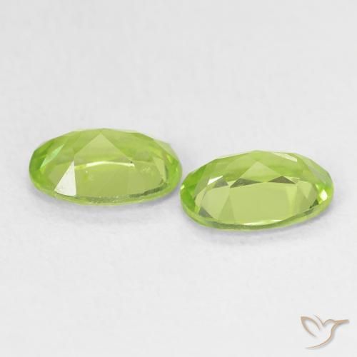 Shop natural 1.62ct Vert vif et léger Péridot gems, ovale, from Chine at GemSelect. In stock, global shipping!