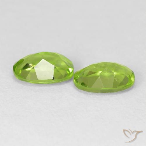 Shop natural 1.84ct Vert éclatant Péridot gems, ovale, from Chine at GemSelect. In stock, global shipping!