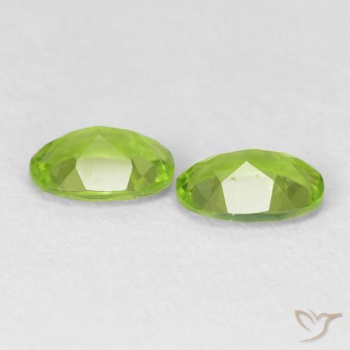 Shop natural 1.61ct Vert éclatant Péridot gems, ovale, from Chine at GemSelect. In stock, global shipping!