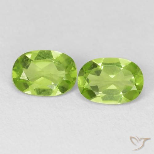 Shop natural 1.75ct Vert jaunâtre Péridot gems, ovale, from Chine at GemSelect. In stock, global shipping!