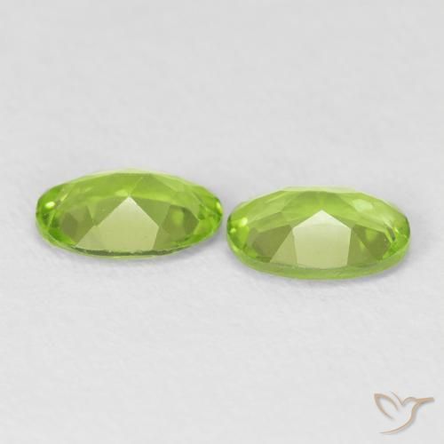 Shop natural 1.53ct Vert jaunâtre Péridot gems, ovale, from Chine at GemSelect. In stock, global shipping!