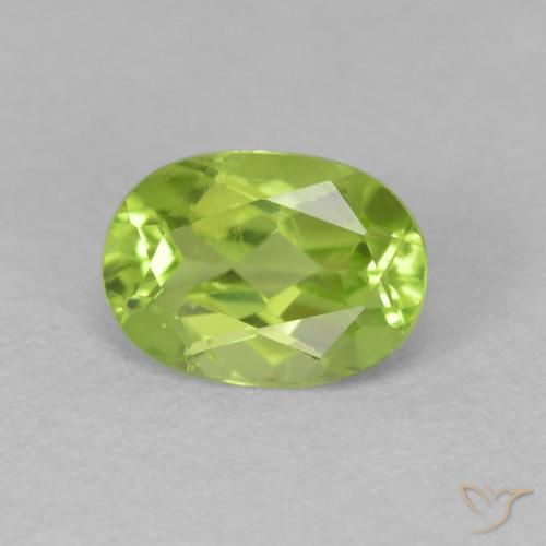 Péridot Vert clair naturelle ovale, 0.90 ct, VS