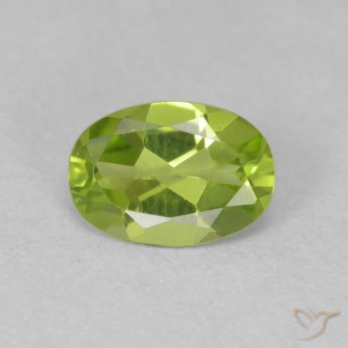Péridot Vert éclatant naturelle ovale, 0.76 ct, VVS