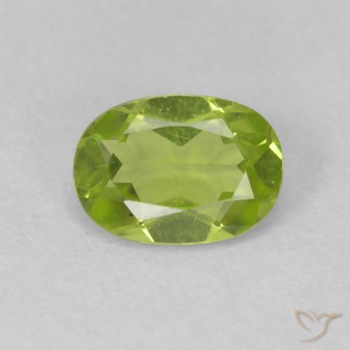 0.88ct Naturel Vert moyen Péridot, ovale, VVS