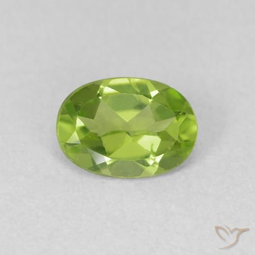 Péridot Vert éclatant naturelle ovale, 0.77 ct, VVS-VS