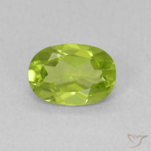 Péridot Vert éclatant naturelle ovale, 0.86 ct, VS